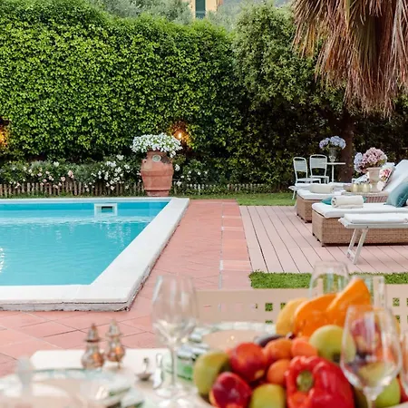 Villa In Capannori With Grand Patio Piaggiori