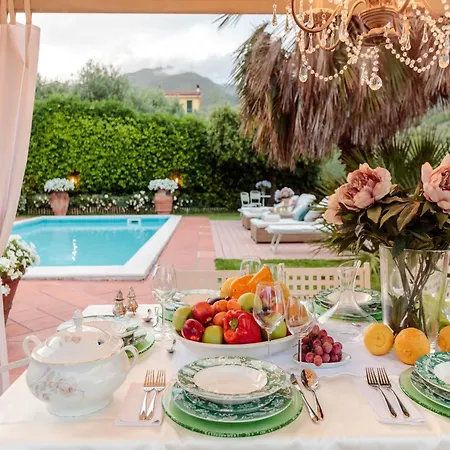 Villa In Capannori With Grand Patio *