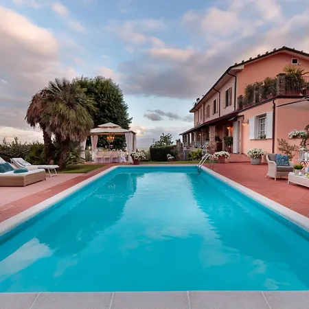In Capannori With Grand Patio